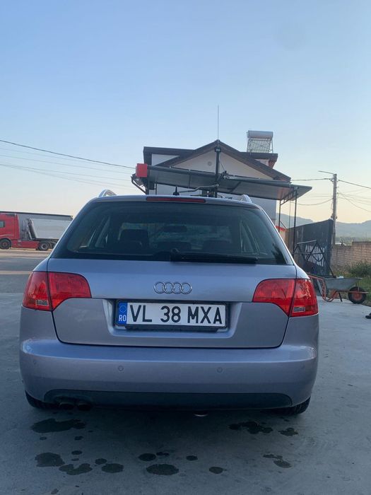 Vând Audi a4b7 1.9 BRB