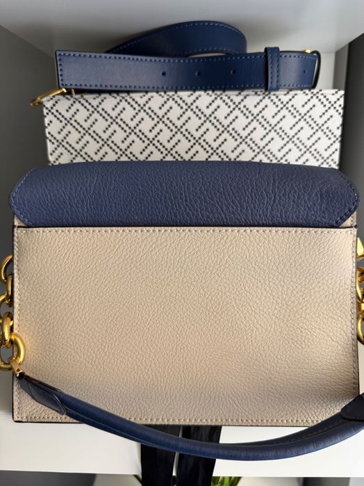 Чанта естествена кожа Furla
