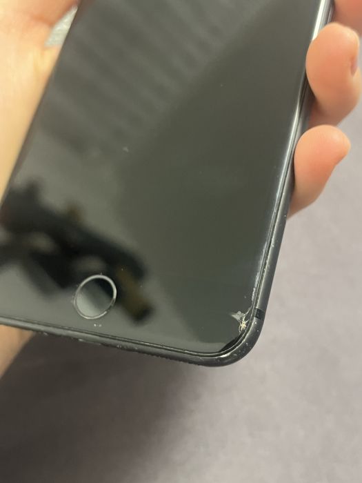 Iphone 8 plus cu urme de uzura