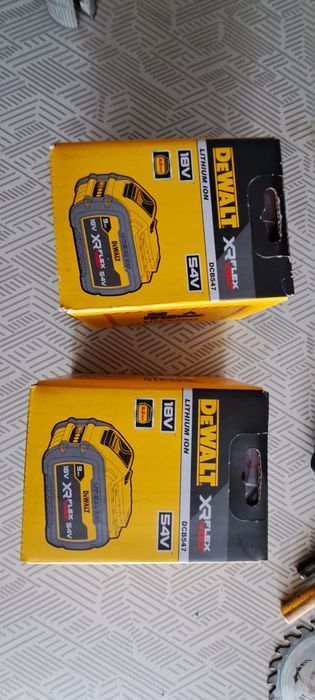 Baterie dewalt flexvolt