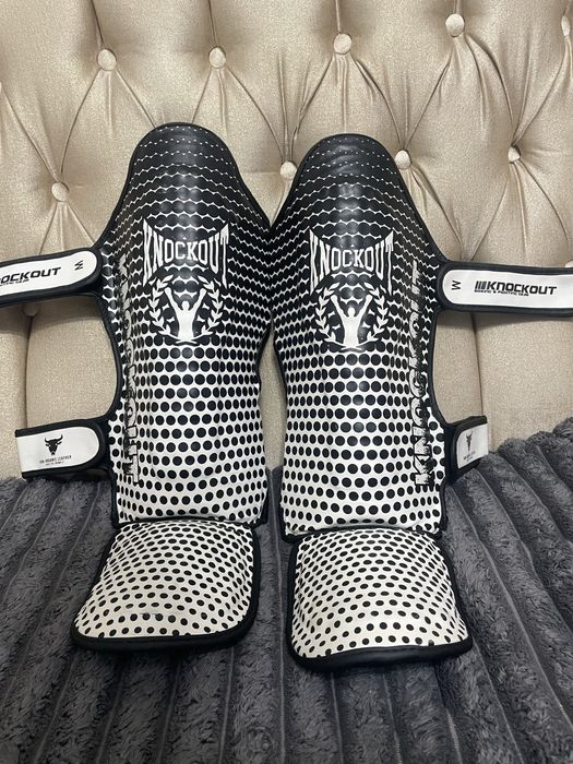 Vand tibiere de kickbox KNOKOUT,Doar în CONSTANTA