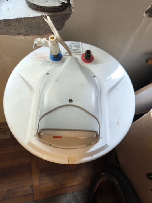 Бойлер дипломат 80л