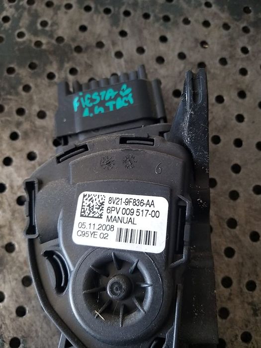 Pedala acceleratie 1.4 tdci ford fiesta 6 cb1 ccn 8v219f836aa 6pv00951700