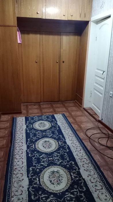 БЕЗ МАКЛЕР!! Дружба метро якинида квартира ижарага берилади