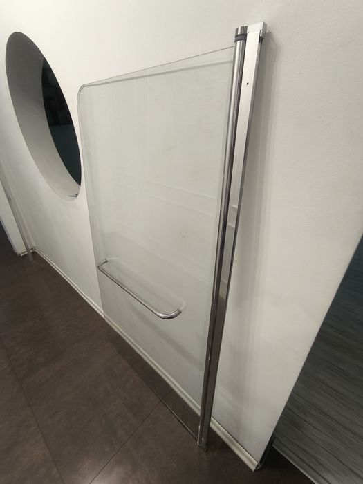 Параван за вана с хавлииник