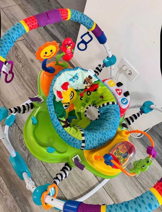 Centru de activitati, Baby Einstein, 3 statii de activitate, 5 inaltimi, multicolor