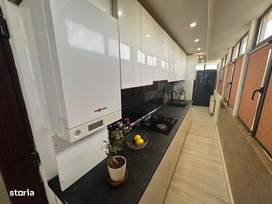 Apartament 3 camere decomandate, 141 mp utili, Rovine, zona Bacriz