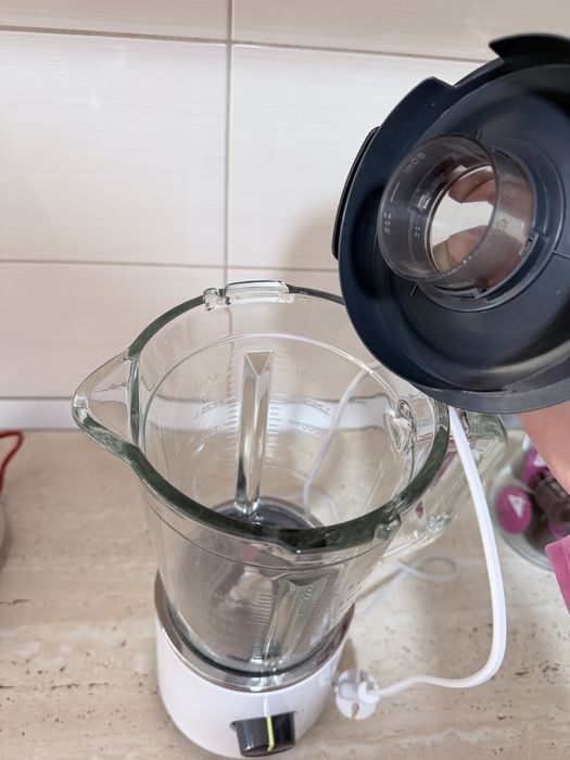 Blender Beko 600W cu bol din sticlă