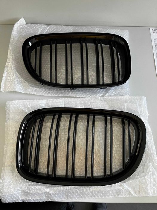 Grile Duble M Negru Lucios BMW Seria 7, F01 F02 F03 F04 2009 - 2015