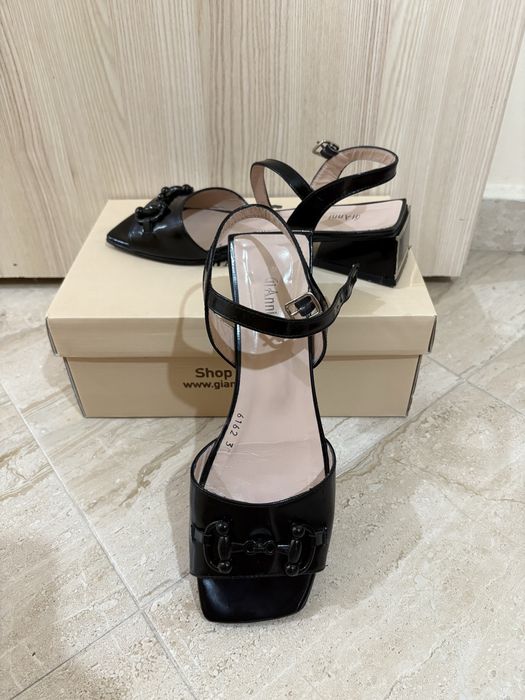 Лачени сандали Gianni