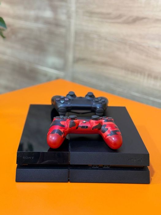 Продается PlayStation 4 Fat