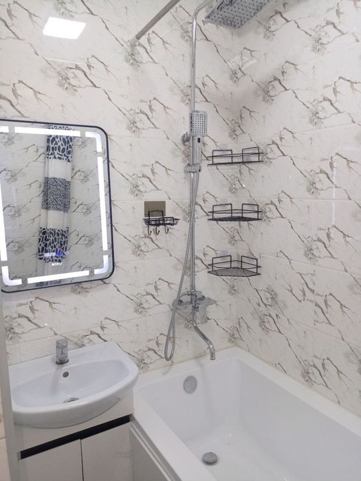 Tinchlik Gostinisa XonSaroy dom