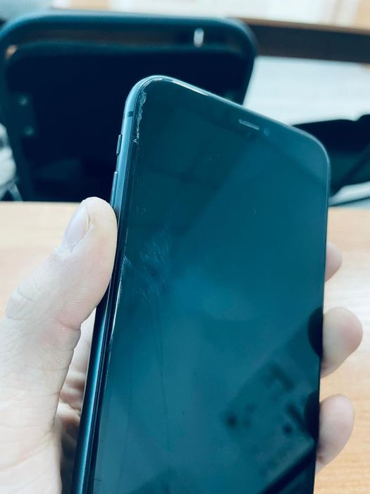 Продам Айфон 11 на 128 ГБ