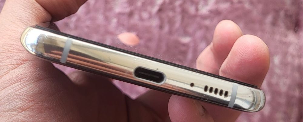 Samsung Galaxy A90 5g.