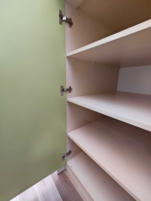 ДЕТСКА СЕКЦИЯ - две легла 90/195 и гардероб 104/130/84