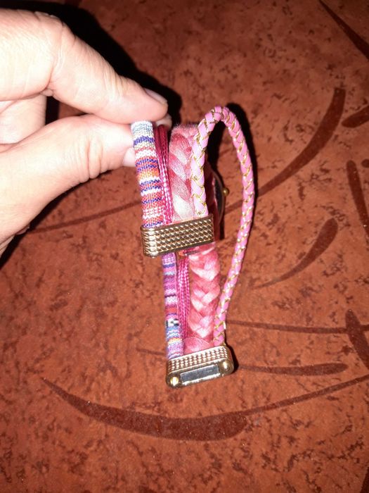 Продавам НОВИ ДАМСКИ ЧАСОВНИЦИ, 2 броя с ГОЛЯМА отстъпка