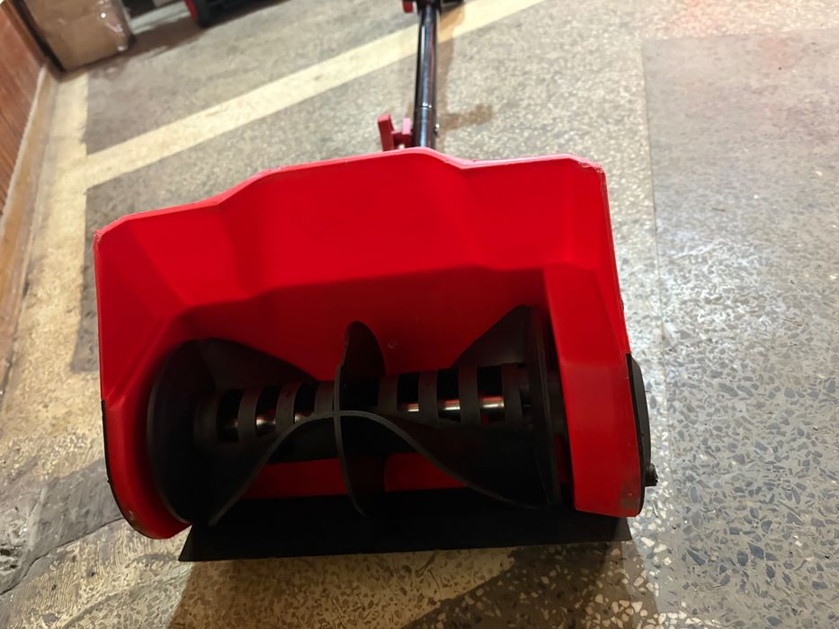 Акумулаторна електрическа лопата за сняг 18V – с батерия и зарядно