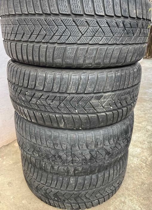 Anvelope iarna 235 35 20 Dot 2021