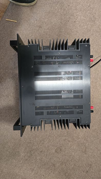 Продавам усилвател(крайно стъпало) YAMAHA PC-2002