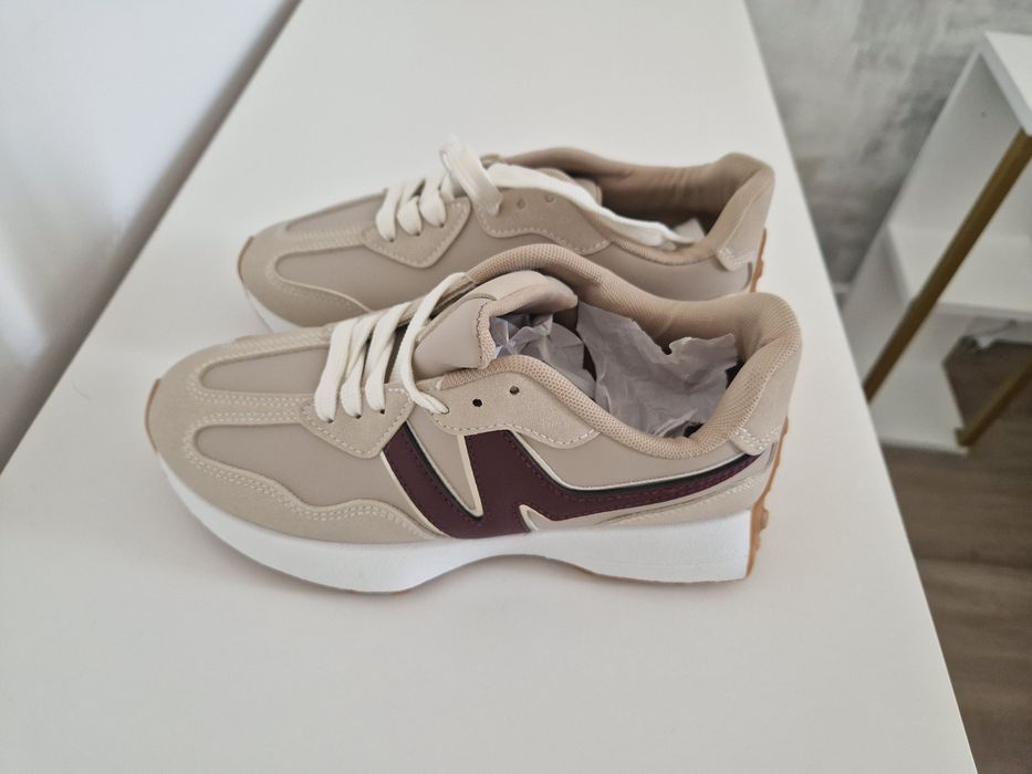 Adidasi New balance