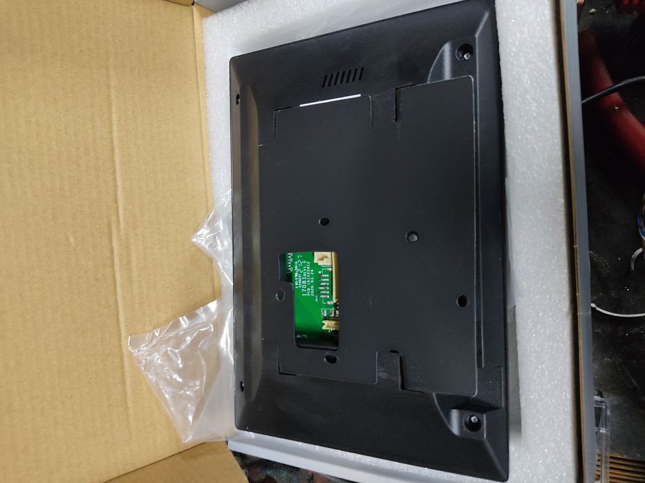 Крепление домофона