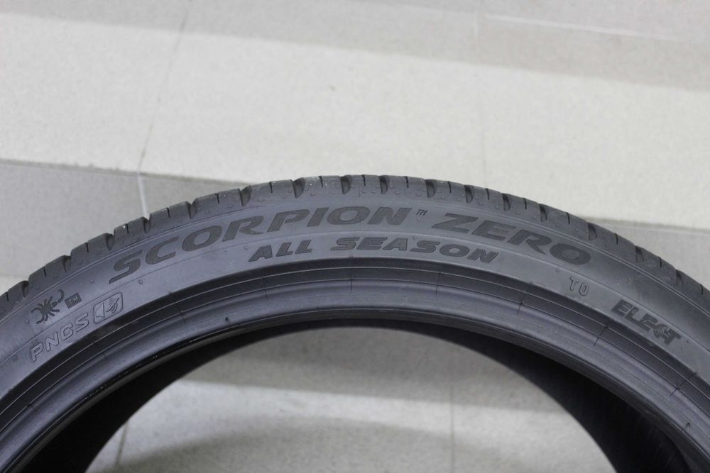 285/35-22 Pirelli Scorpion Zero Tesla