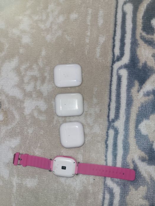 Наушники и часы смарт все работает