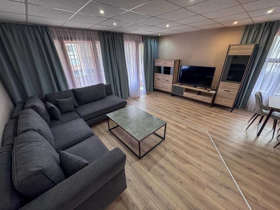 Чисто нов тристаен под наем в кв. Лазур. След ремонт. Паркомясто