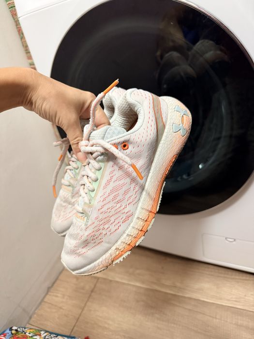 Under amour кроссовки run