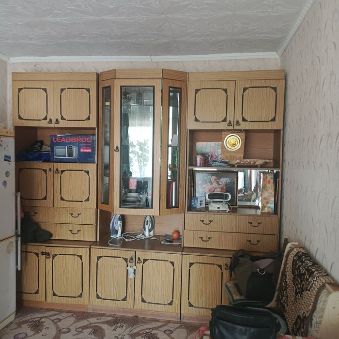 Продам стенку сервант