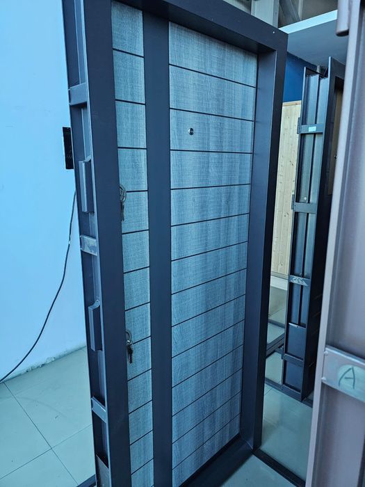 Usi de intrare usi apartamente si case usi metalice