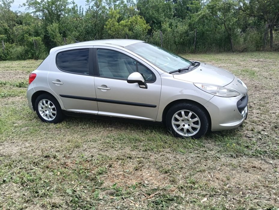 Vând Peugeot 207 1.4hdi