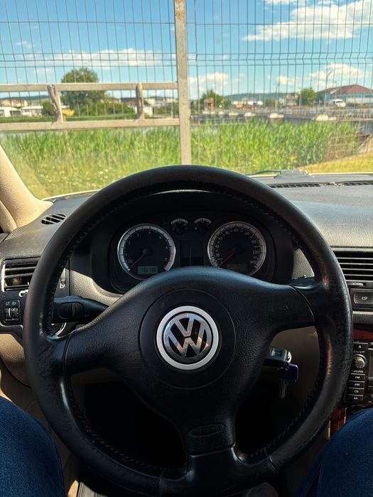 VOLKSWAGEN Bora 2002 — imagine 2