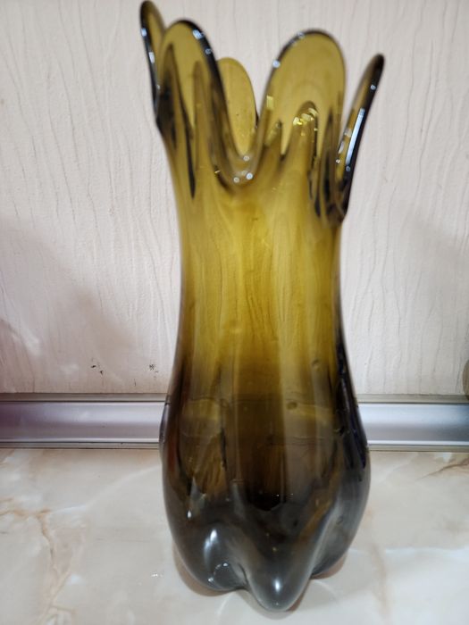 Ваза для цветов в хорошем состоянии