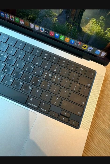 MacBook Pro M4 Pro silver 14 dyum 24GB/1TB  full box sotiladi