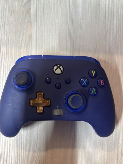 Xbox one cu 2 controlere