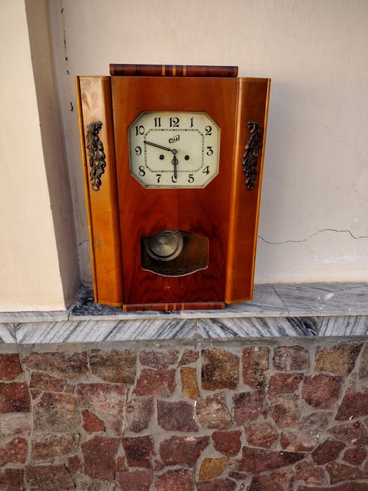 Настенные часы с боем