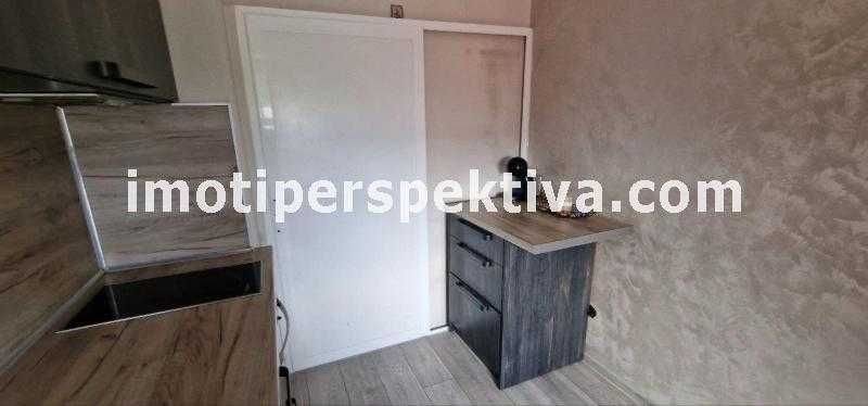 Продава се Тристаен апартамент в Пловдив, Кючук Париж - 68 кв.м за 1995 €/кв.м - Снимка #2