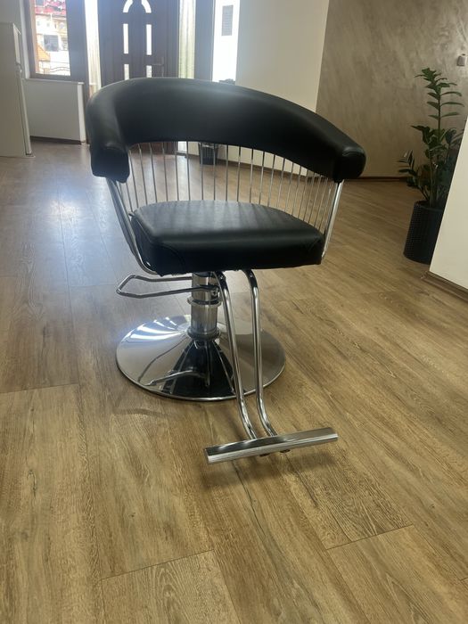 Mobilier salon coafor cosmetica