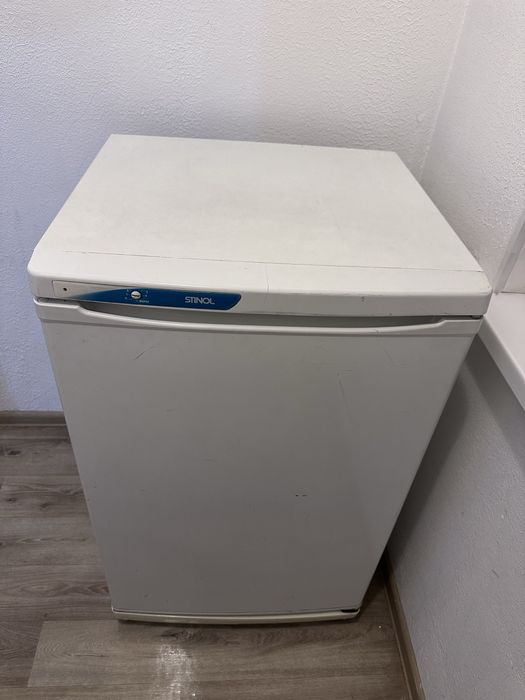 Морозильник марки Stinol