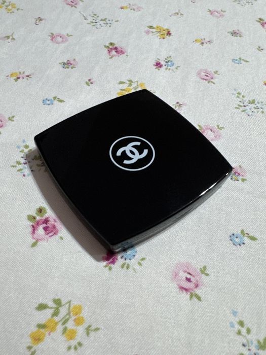 Oglinda Chanel Miroir Double Facettes