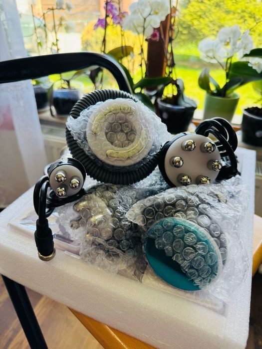 NOU! Aparat Profesional Remodelare Corporala Cavitatie 6 in 1