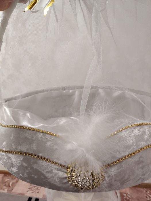 Продаю белые корзинки