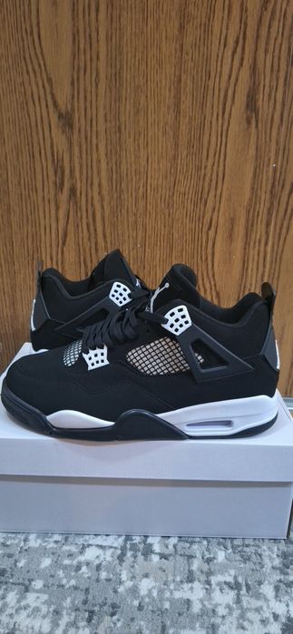 Jordan 4 White Thunder