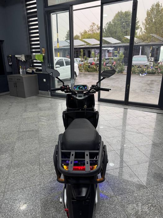 Elektro skuter 70km 70 tezli