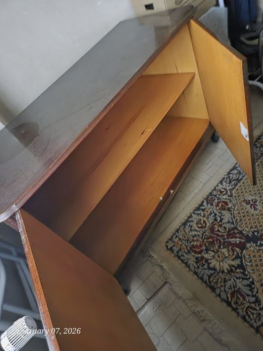 Donez comoda din lemn