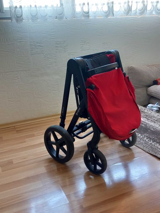 Бебешка количка с аксесоари