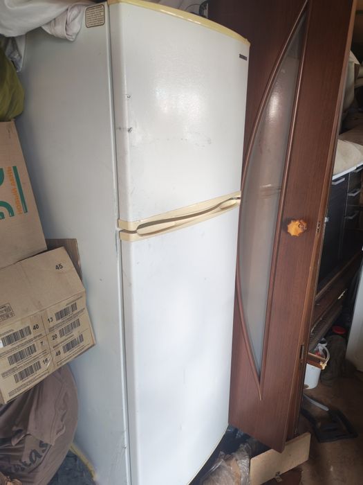 Холодильник  продаю