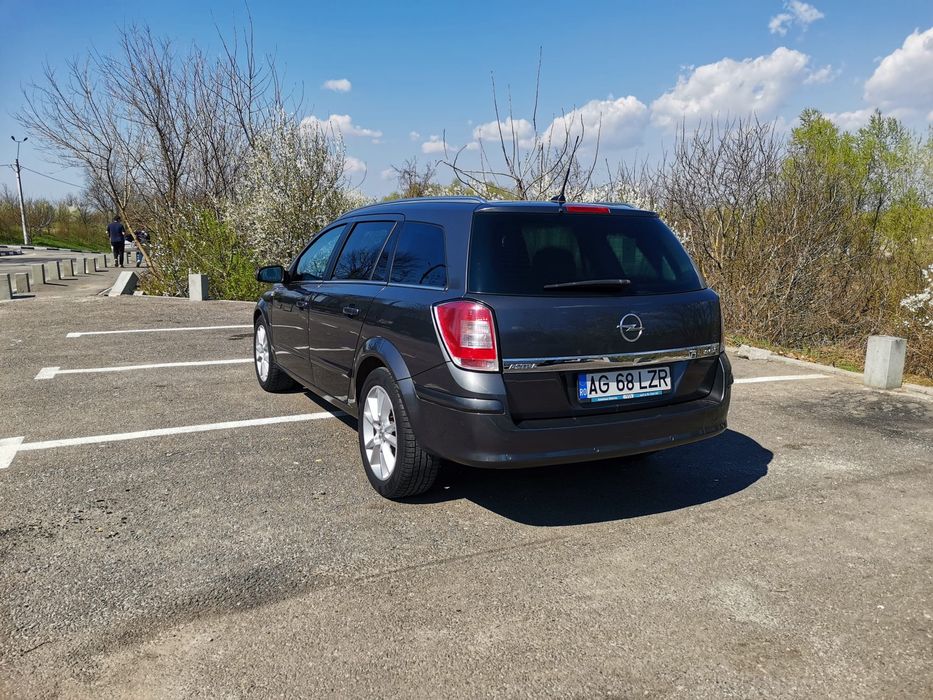 Opel Astra H  2009 - 1.9 CDTI  - Full Piele - Bi-Xenon Adaptive