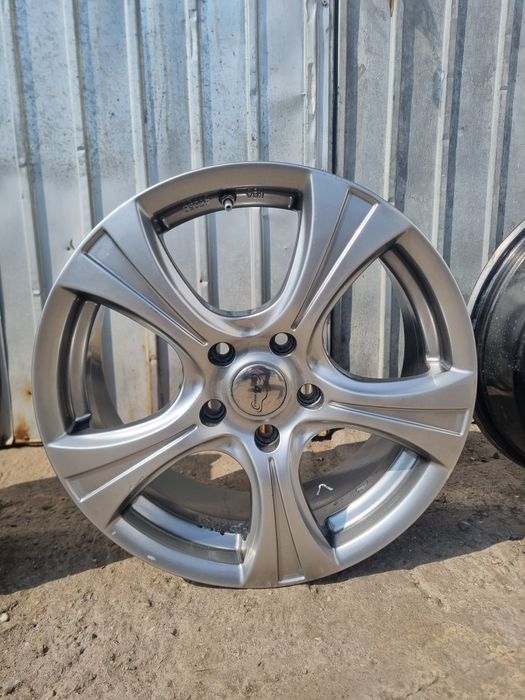 Jante R17 Aliaj 5x114.3 / 7J ET 50 Com4wheels Hyundai Renault Duster